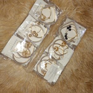 Par De Aretes $15 pza $150 dna