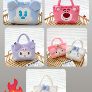 Bolsa de mano de peluche modelo 2 $49