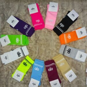 Calceta larga alo $19 pz $15 por docena surtida