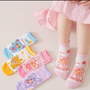 CALCETA INFANTIL LABUBU CAPIBARA $10 PZ $20 POR 3 PARES