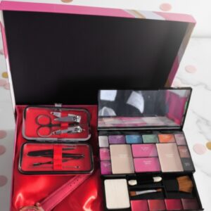 Kit de maquillaje y manicure